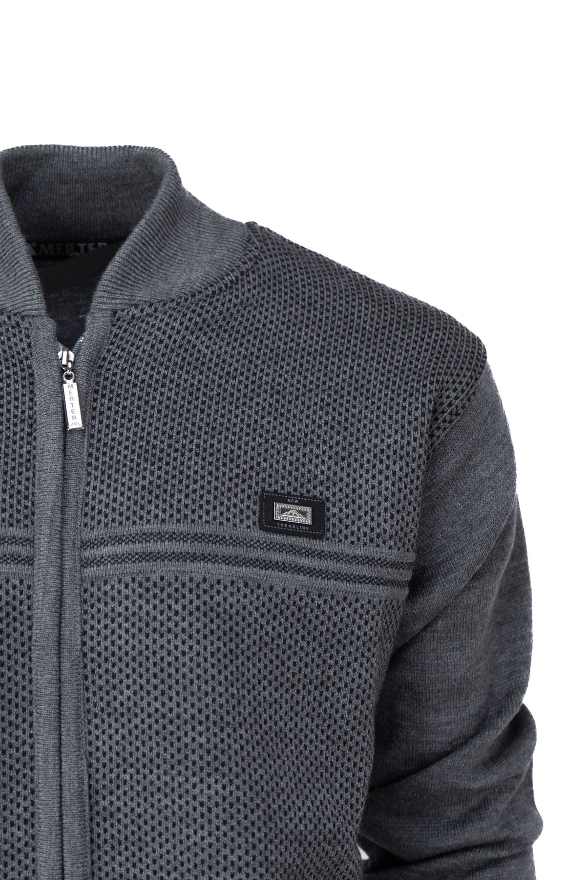 Erkek Kışlık Kalın Yünlü Çelik Örme Hırka Armalı Motifli Düğmeli Çift Cepli Rahat Hakim Yaka